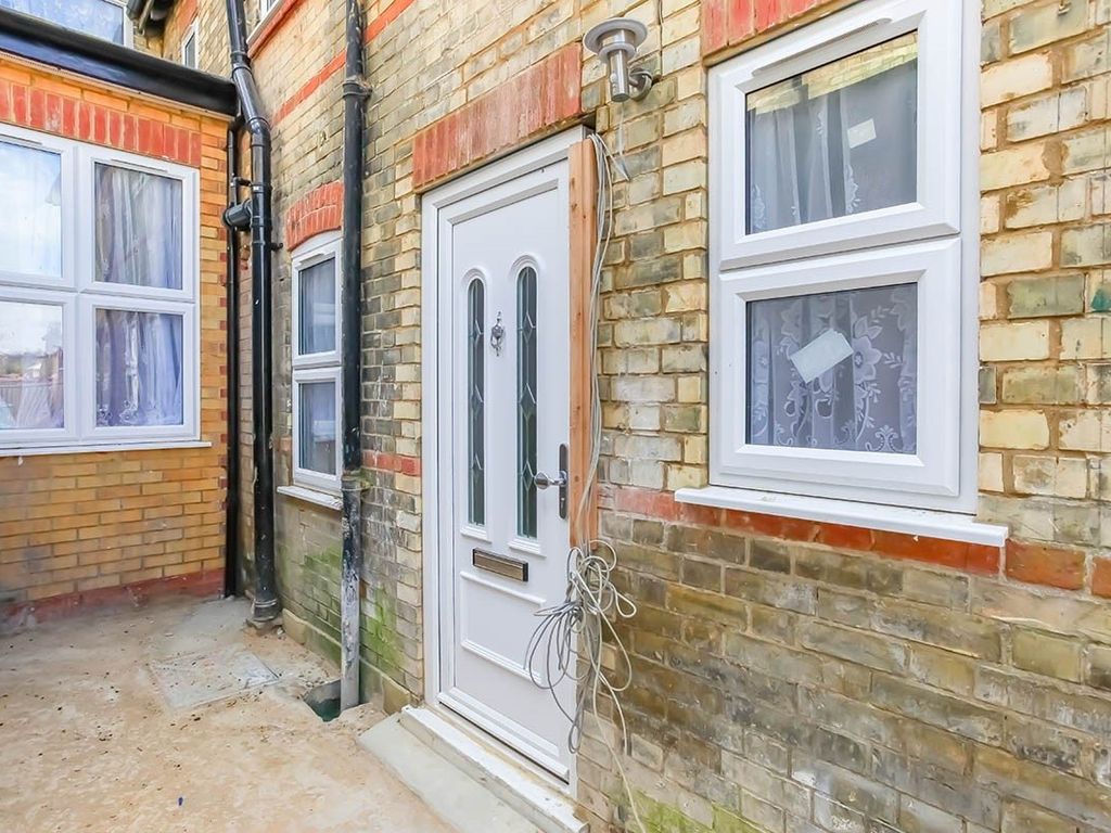 1 bed flat to rent in St. Albans Road, Watford, Hertfordshire WD24 Zoopla