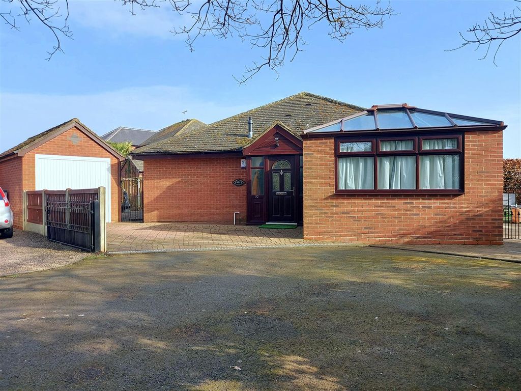 2 bed semidetached bungalow for sale in Bigbury Lane, StourportOn