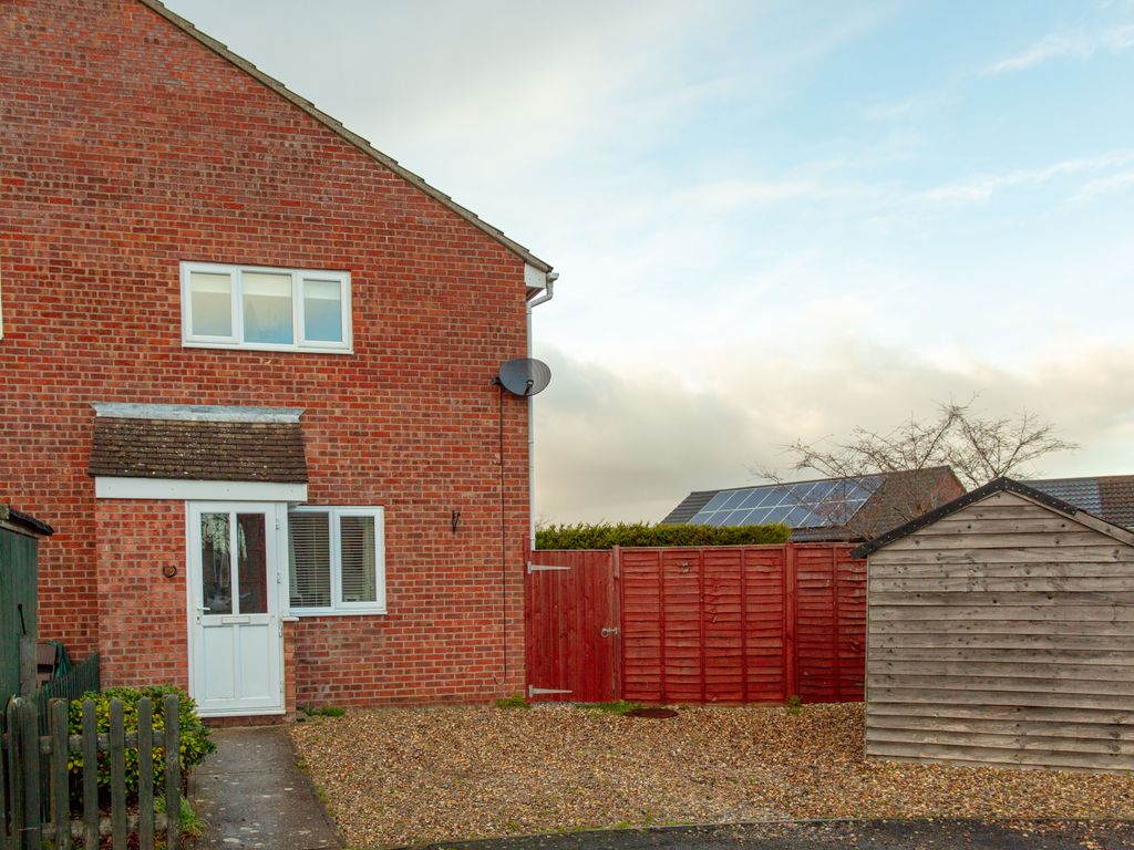 1 bed end terrace house to rent in Steward Close, Wymondham NR18, £650