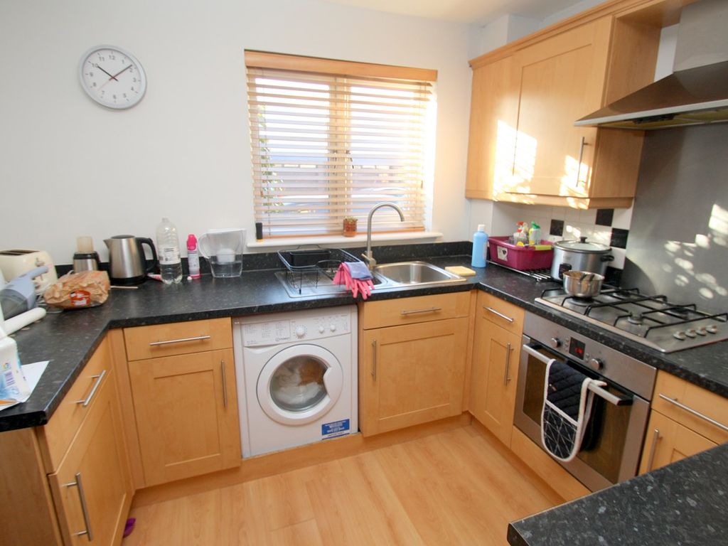 1 bed flat for sale in Chertsey Road, Feltham TW13 Zoopla