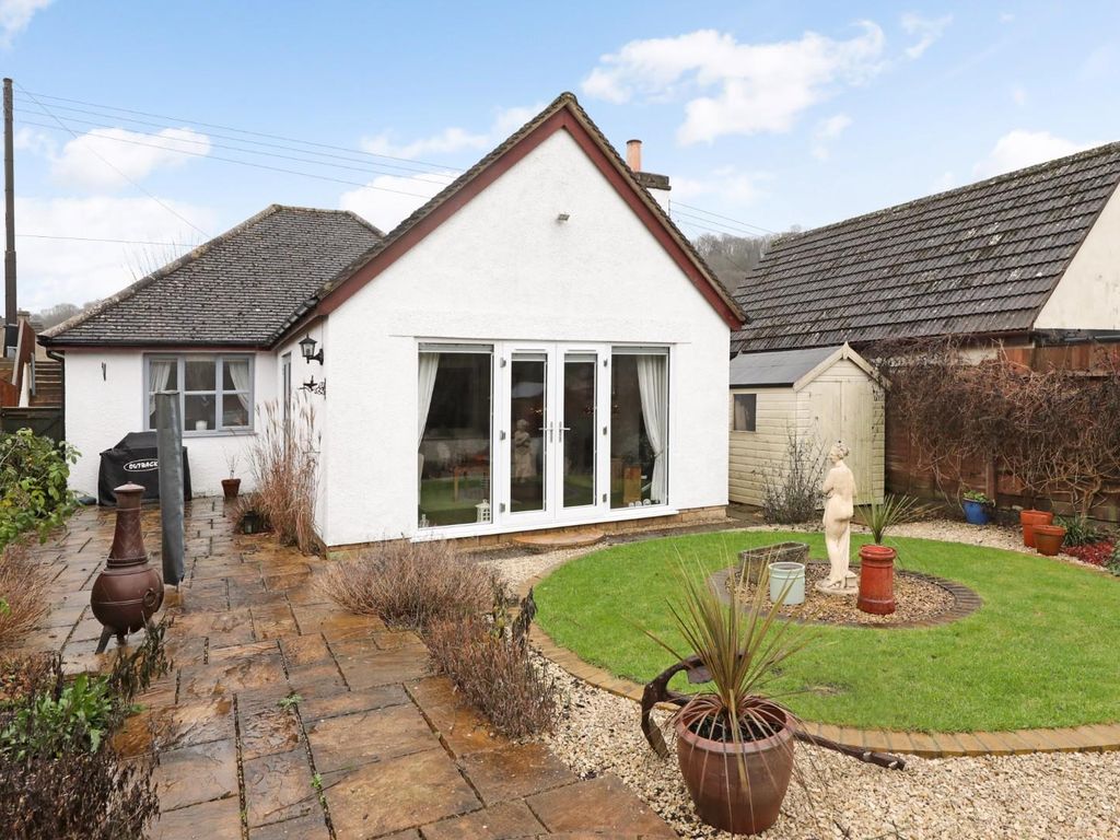 3 bed bungalow for sale in Churchill Road, Stroud GL5 Zoopla