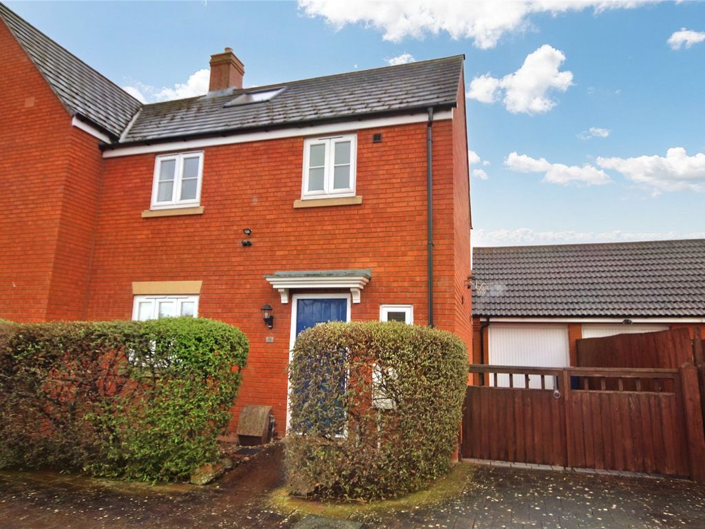 4 bed semidetached house for sale in Beauchamp Road, Walton Cardiff