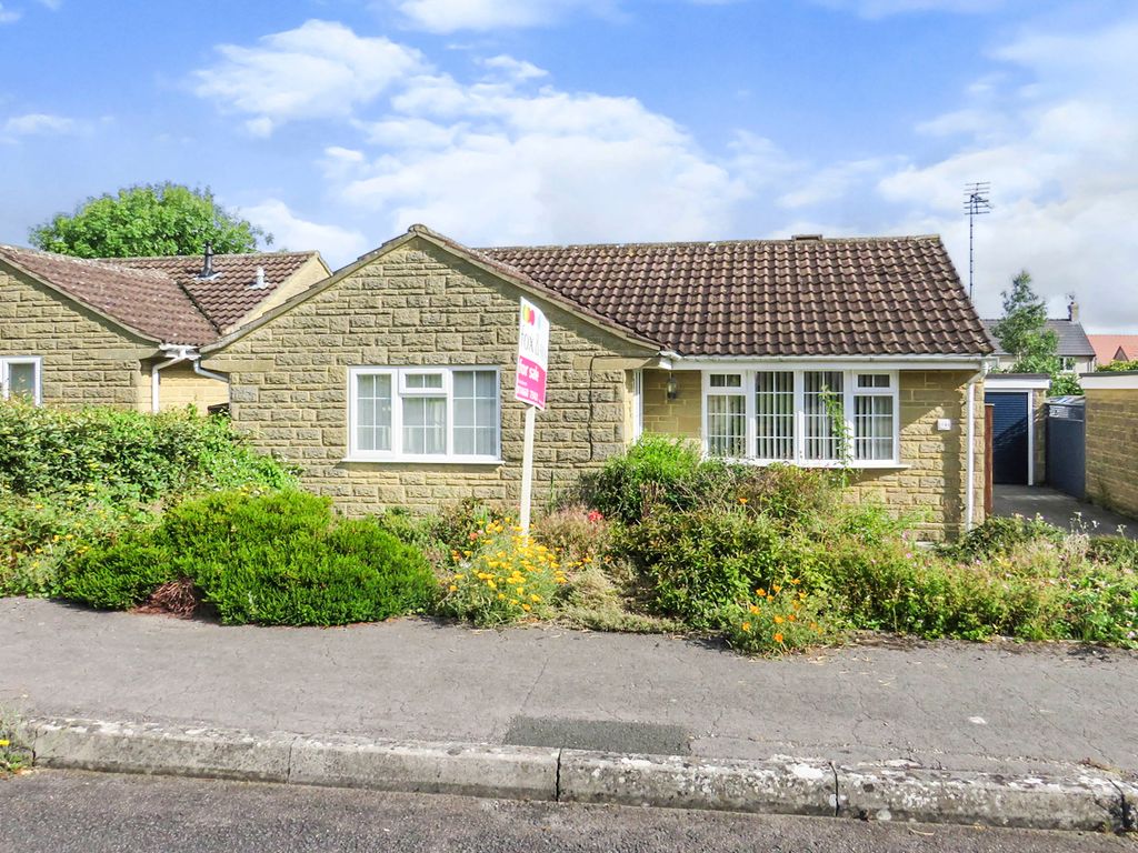 2 bed detached bungalow for sale in Sycamore Drive, Crewkerne TA18, £