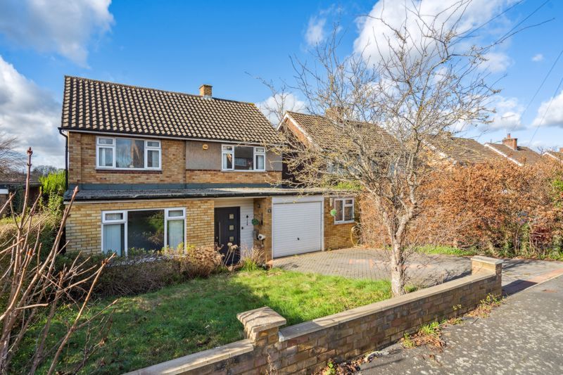 4 bed detached house for sale in Carver Hill Road, High HP11, £