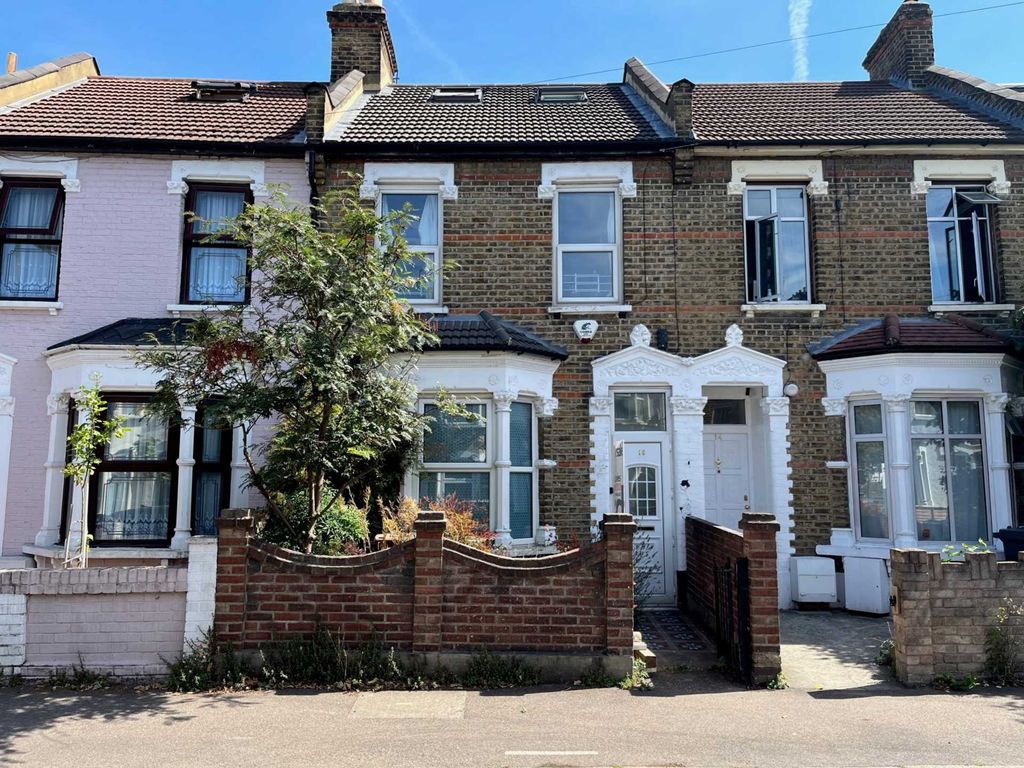 4 bed terraced house for sale in Lindley Road, Leyton, London E10 Zoopla