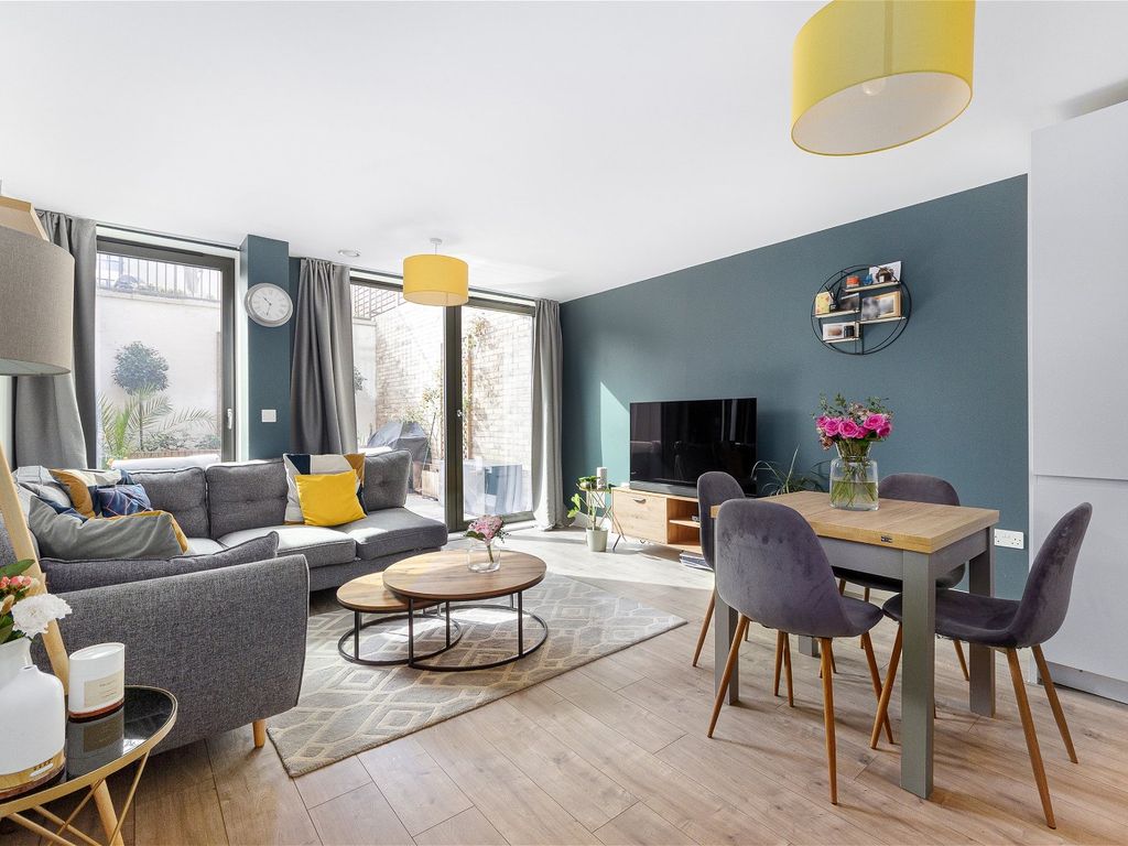 2 bed flat for sale in Queens Road, Peckham SE15 Zoopla