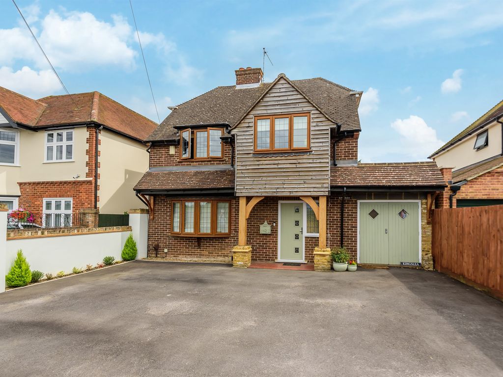 3 bed detached house for sale in Pamela Row, Ascot Road, Holyport