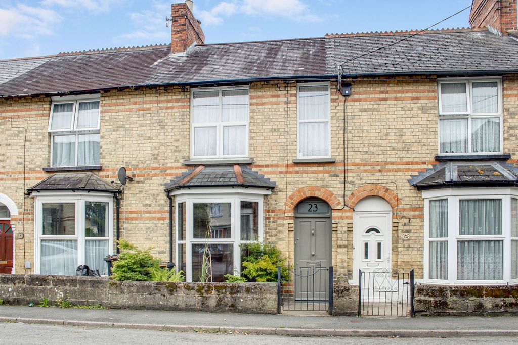 2 bed terraced house for sale in Gloster Road, Barnstaple EX32 Zoopla