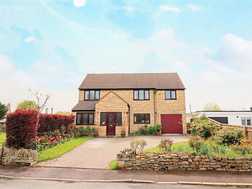 4 bed detached house for sale in St. Margarets Road, Alderton