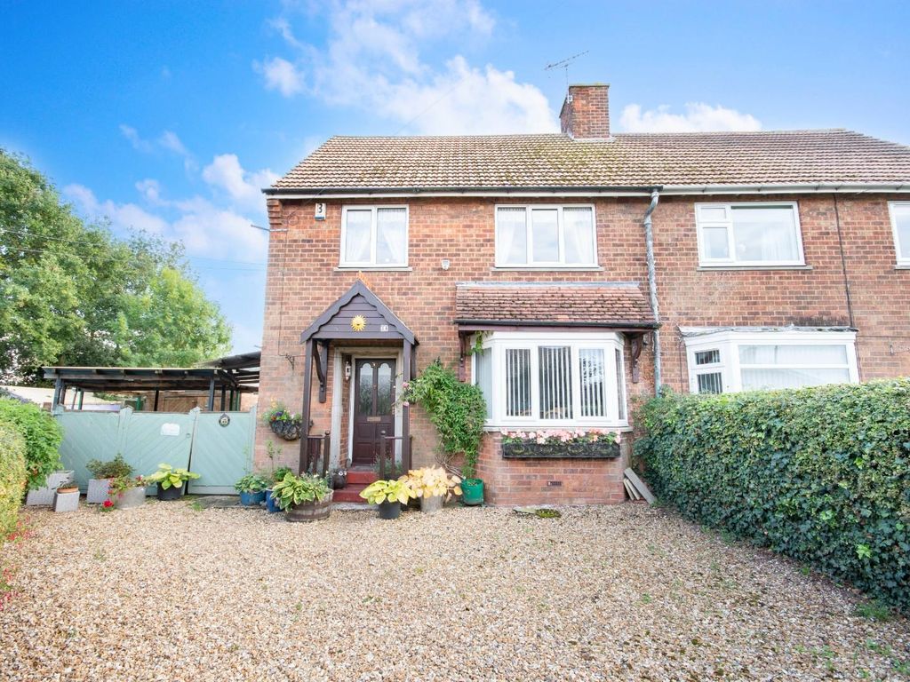 3 bed semidetached house for sale in Amcott Avenue, Misterton