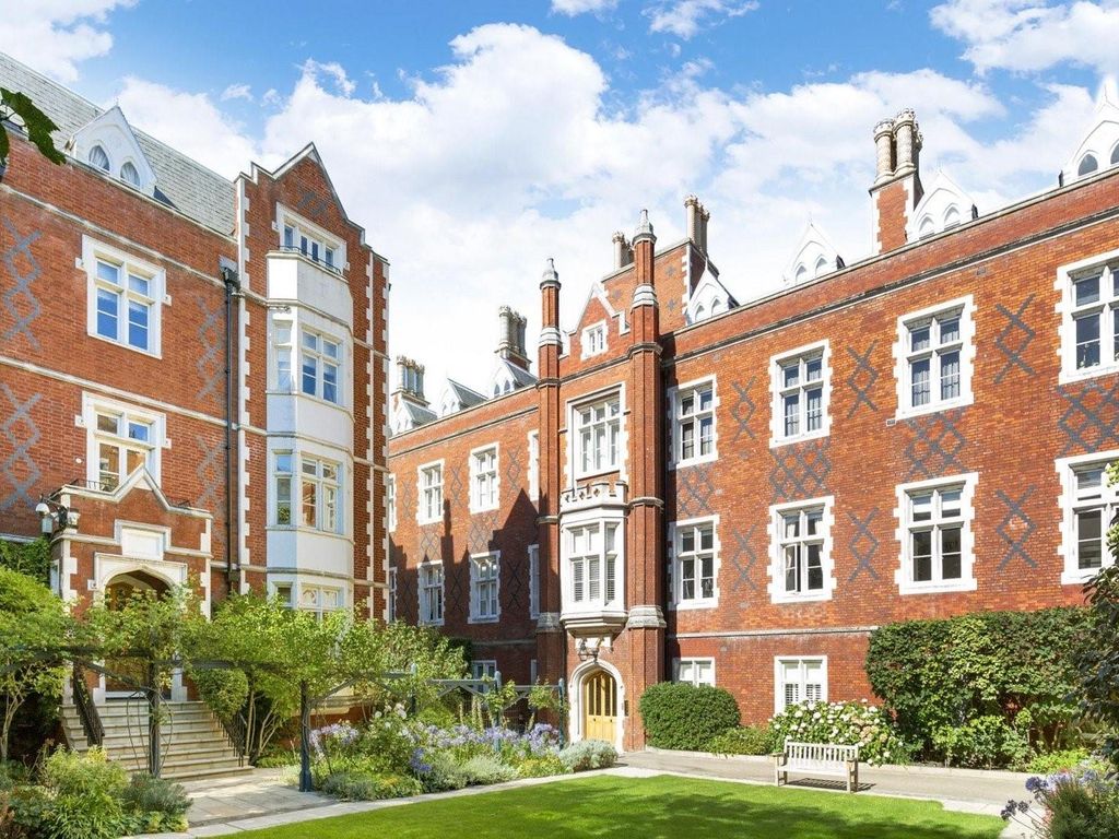 4 bed flat for sale in Rose Square, The Bromptons, London SW3 Zoopla