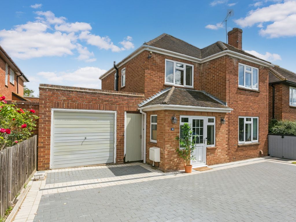 3 bed detached house for sale in Bridle Road, Maidenhead SL6, £750,000