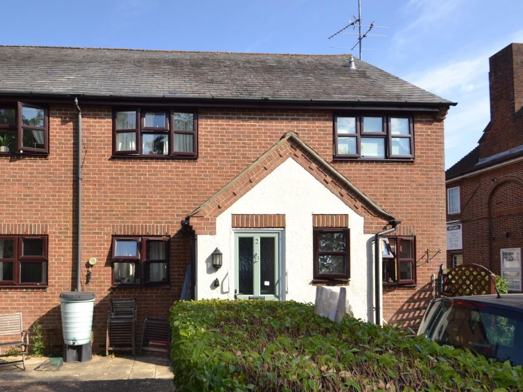 2 bed for sale in Rowland Hill Court, Baldock Road