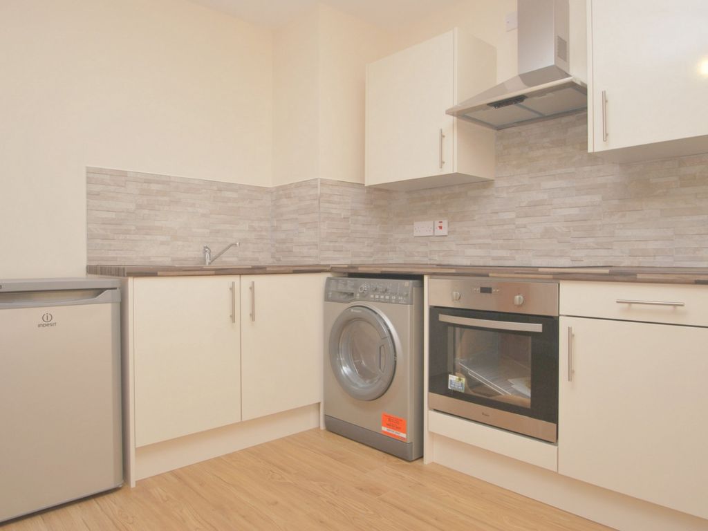 1 bed flat to rent in Hendy Street, Roath CF23, £875 pcm Zoopla