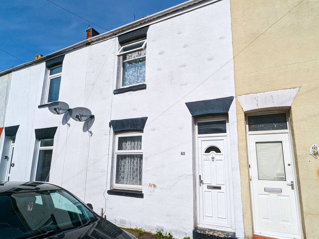 2 bed terraced house for sale in Mayfield Road, Gosport PO12, £200,000