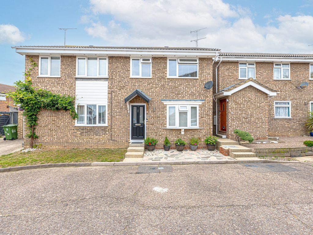 3 bed semidetached house for sale in Coniston, SouthendOnSea SS2, £
