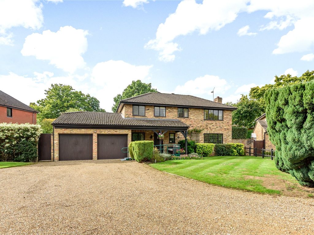 4 bed detached house for sale in Horsell, Surrey GU21 Zoopla