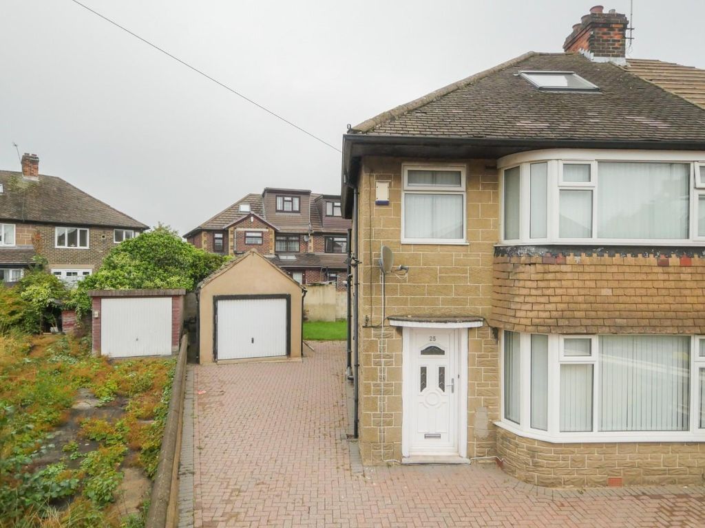 3 bed semidetached house for sale in Moorland Drive, Pudsey LS28, £