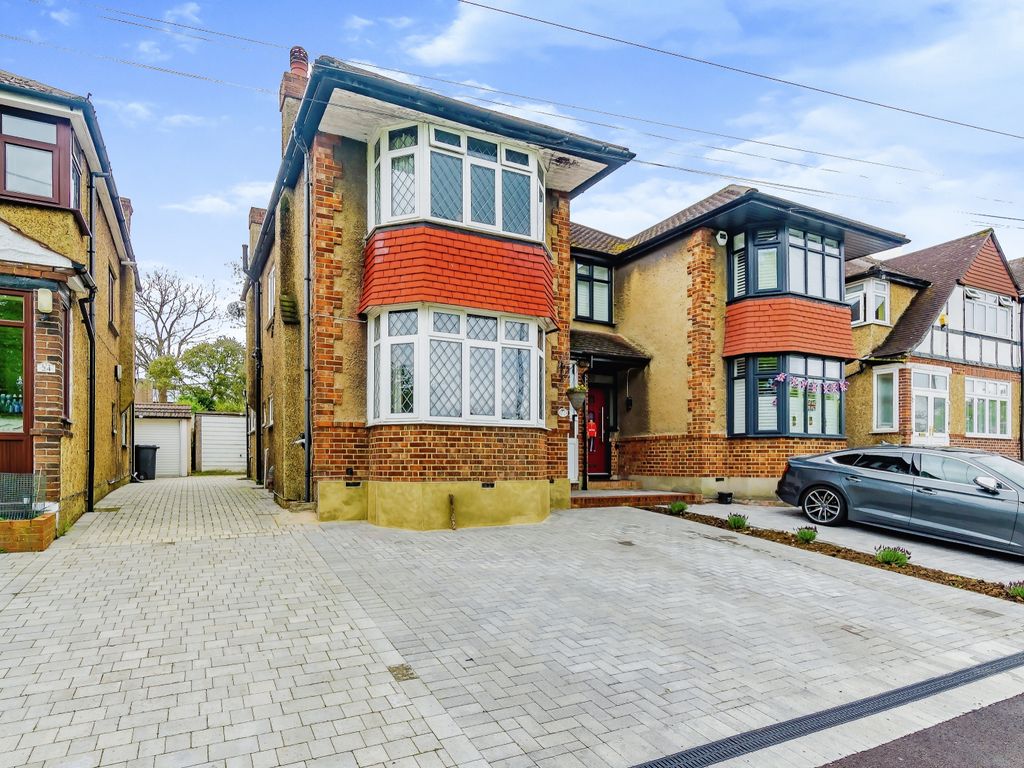 3 bed semidetached house for sale in Greenview Avenue, Shirley