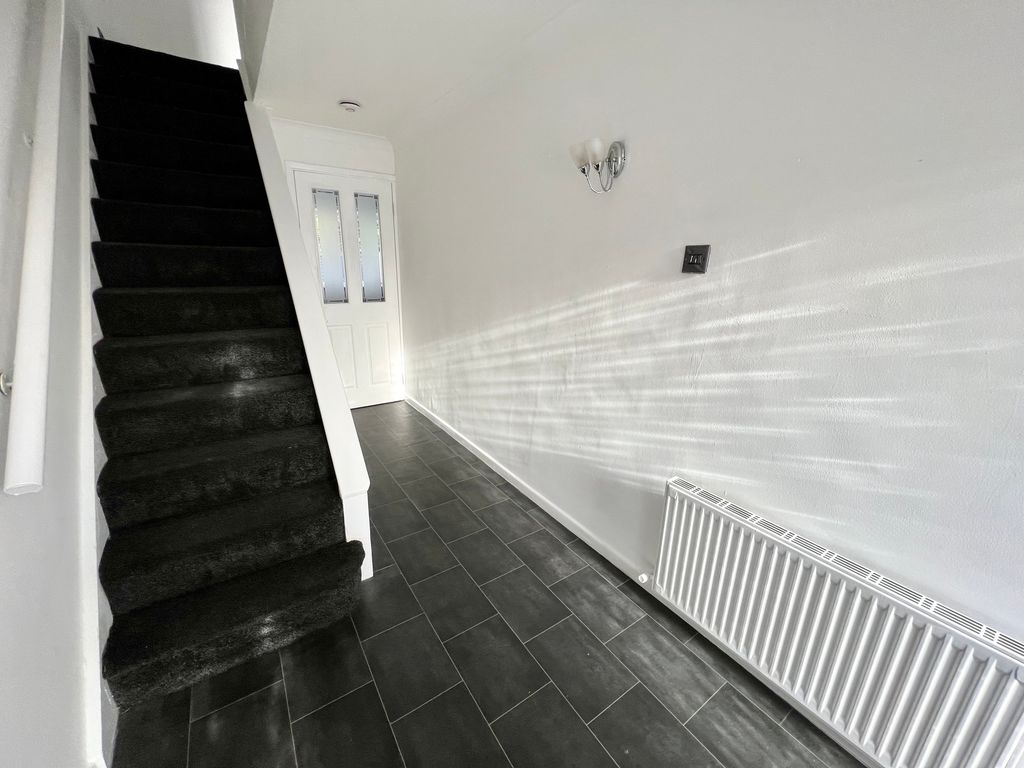 4 bed town house for sale in Beverley Close, Gillingham ME8, £300,000 Zoopla