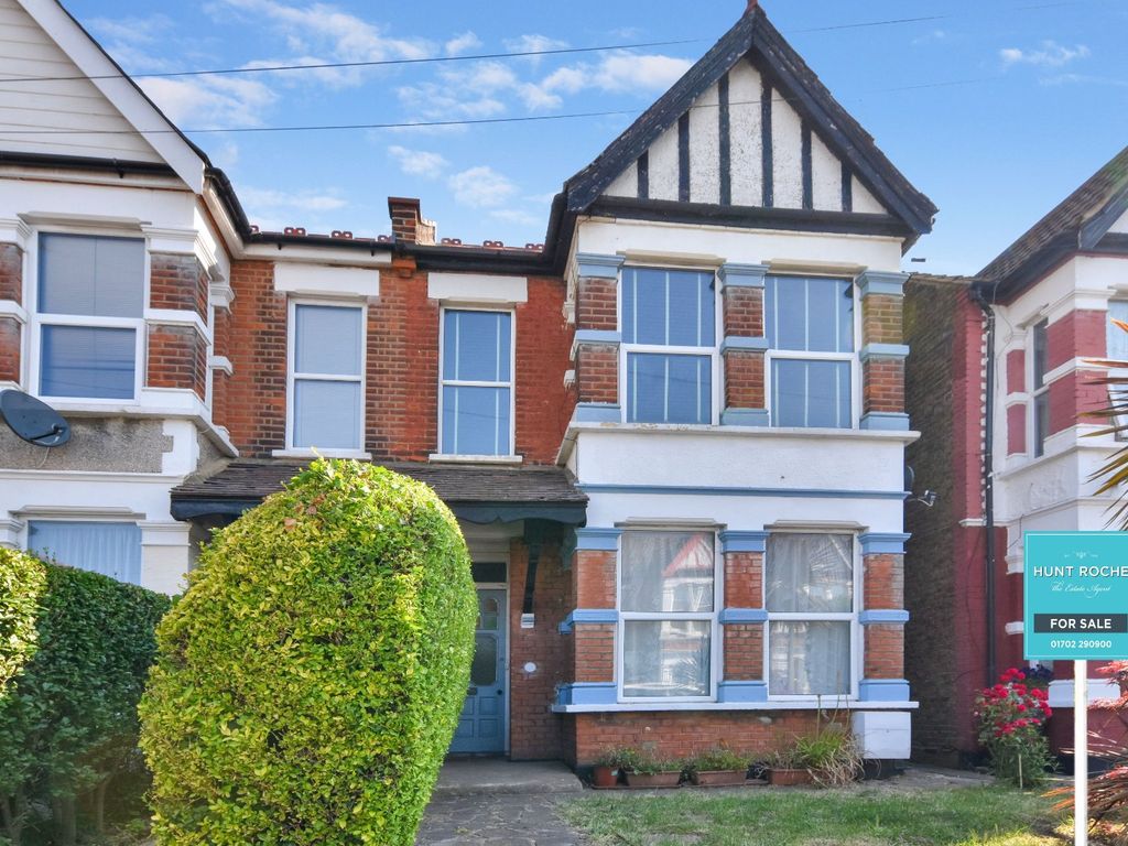 2 bed flat for sale in Albion Road, WestcliffOnSea, Essex SS0 Zoopla