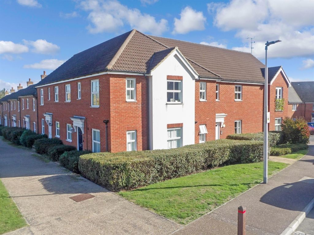 1 bed flat to rent in Conqueror Drive, Gillingham ME7, £1,000 pcm Zoopla