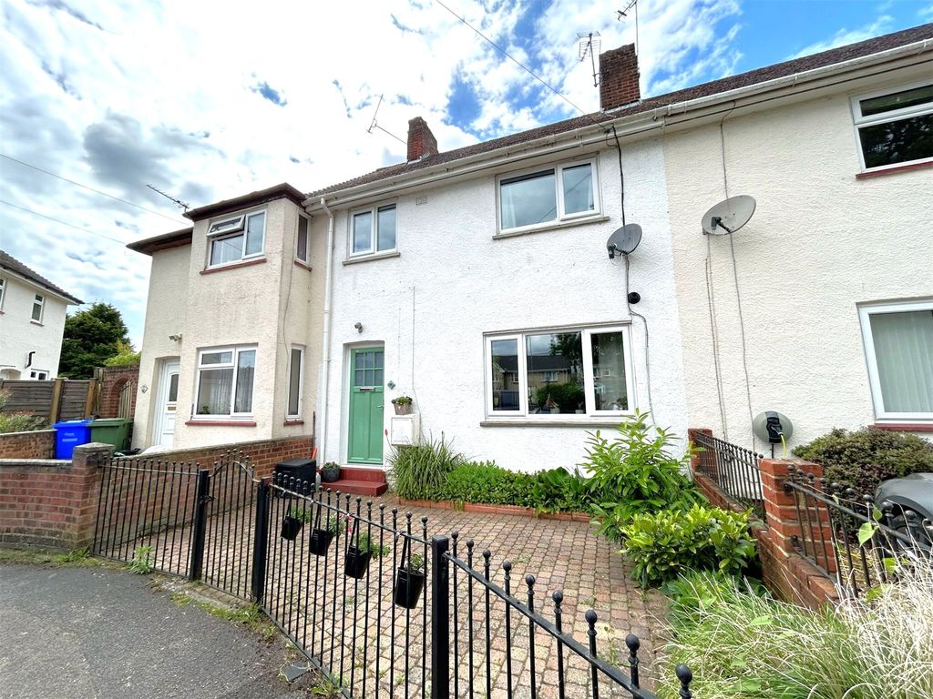 3 bed terraced house for sale in Sycamore Road, Farnborough, Hampshire