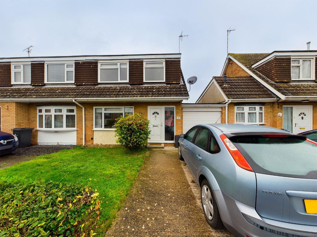 3 bed semidetached house for sale in Lifchild Close, Witham CM8 Zoopla