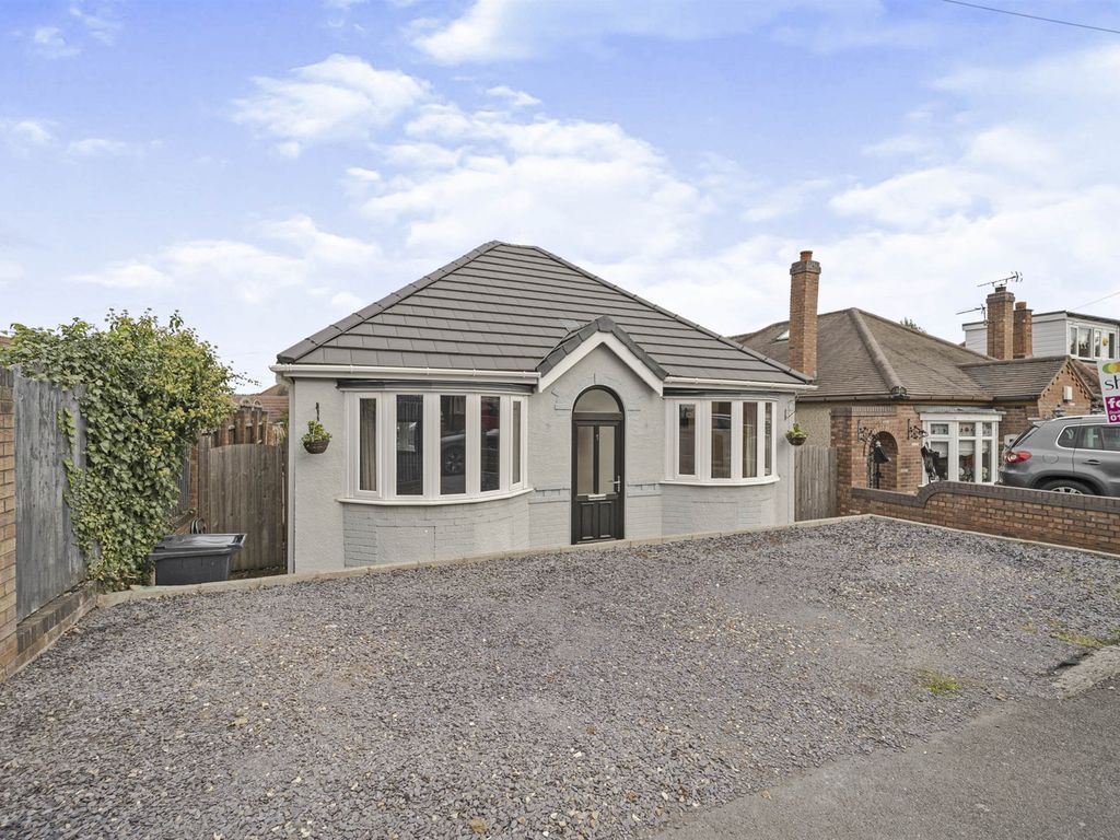 2 bed detached bungalow for sale in Legge Lane, Coseley, Bilston WV14