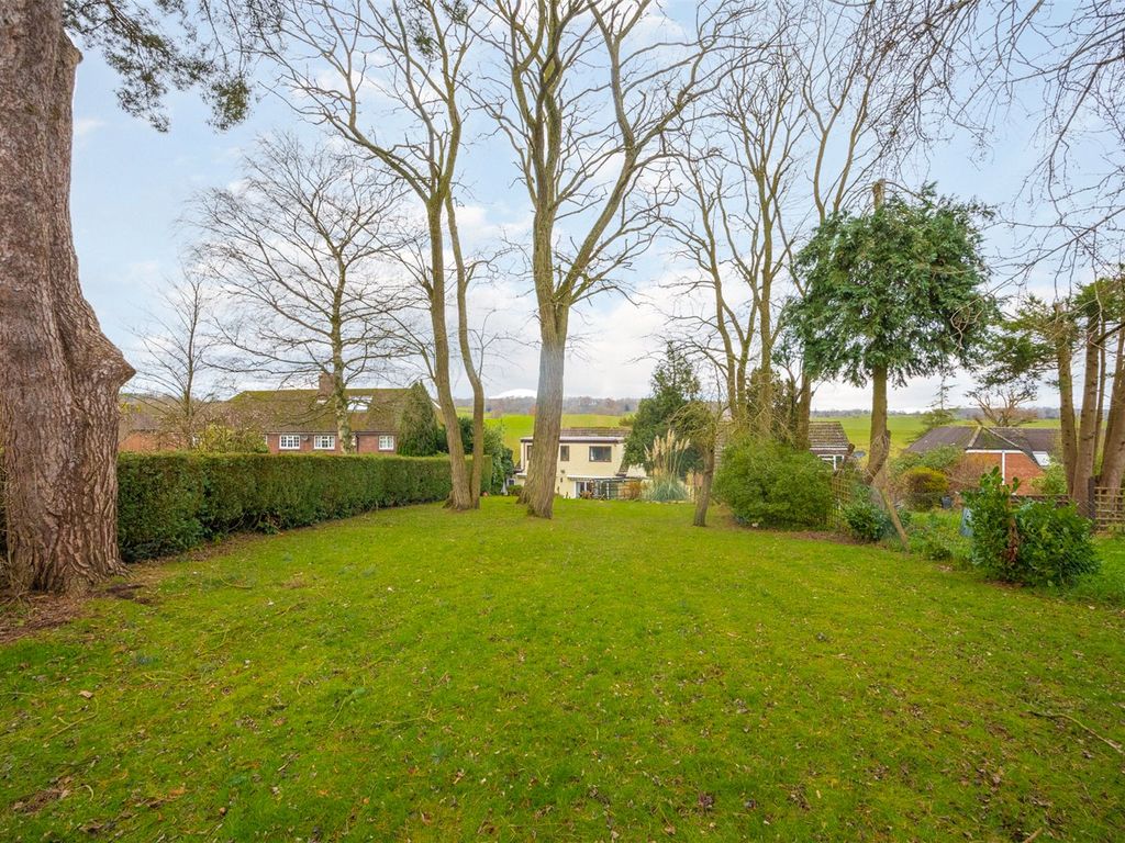4 bed detached house for sale in Long Lane, Shaw, Newbury, Berkshire
