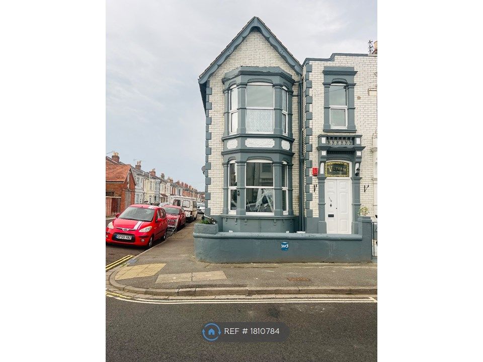 1 bed end terrace house to rent in Laburnum Grove, Portsmouth PO2, £950