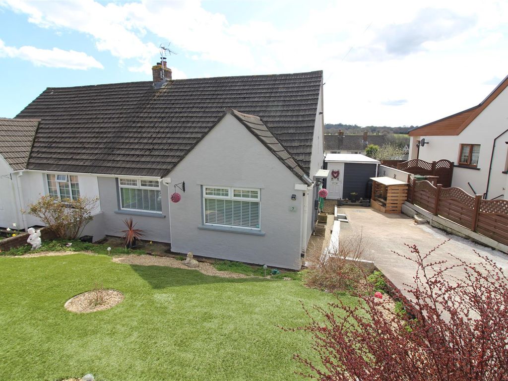2 bed semidetached bungalow for sale in Highfield Crescent, Pontllanfraith, Blackwood NP12 Zoopla