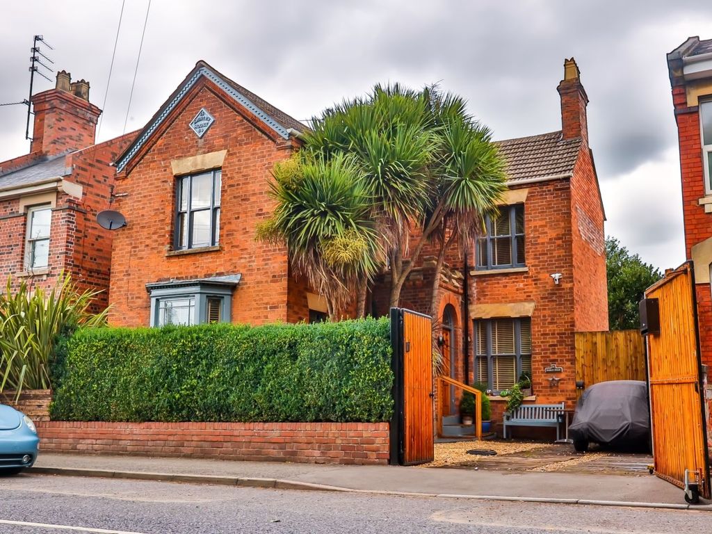 3 bed detached house for sale in Priory Road, Spalding PE11, £399,000