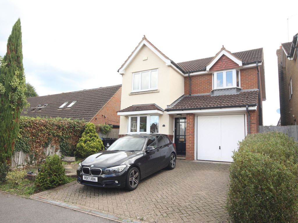 4 bed detached house for sale in Rapsley Lane, Knaphill, Woking GU21