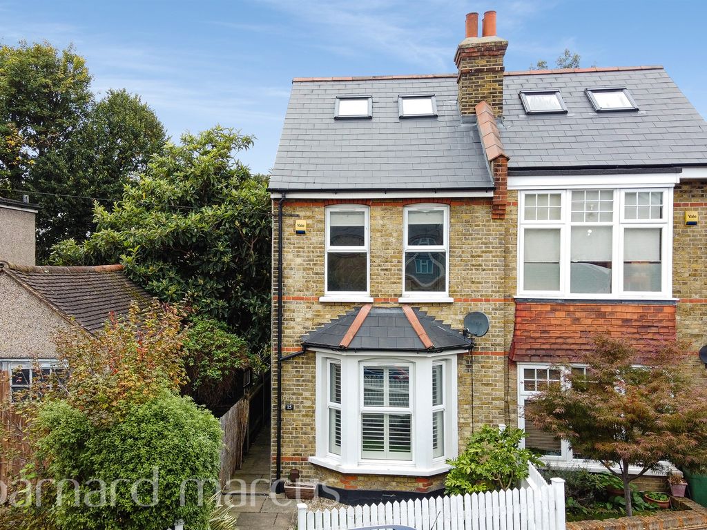 4 bed semidetached house for sale in Shorts Road, Carshalton SM5 Zoopla