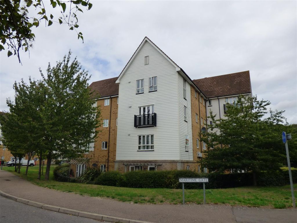 2 bed flat for sale in Waterside, Gravesend DA11, £215,000 Zoopla