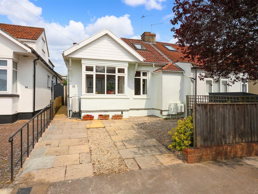 3 bed property for sale in Springfield Grove, Henleaze, Bristol BS6