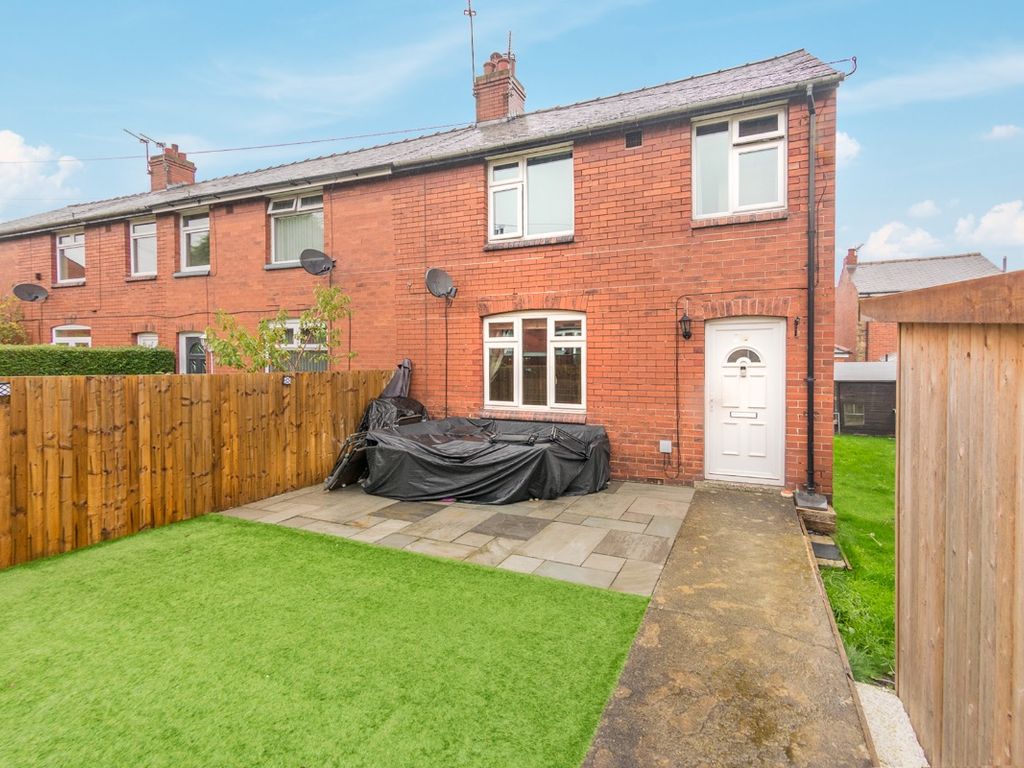 3 bed end terrace house for sale in Queens Grove, Morley, Leeds LS27, £
