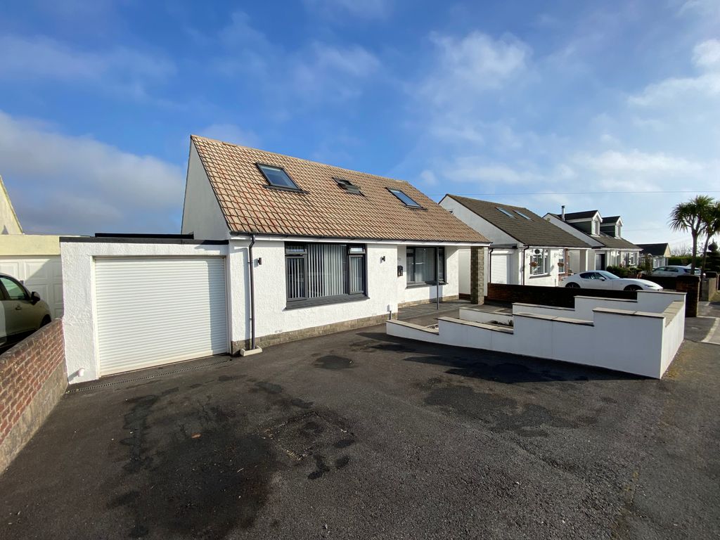 4 bed bungalow for sale in Preston Down Road, Preston, Paignton TQ3