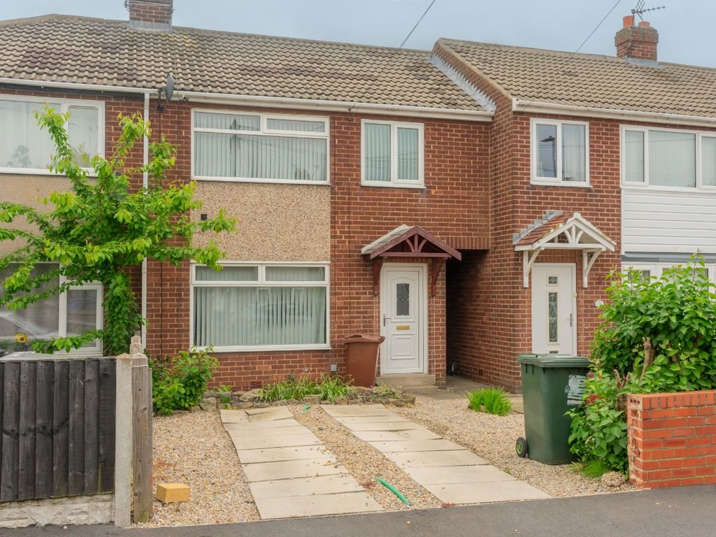 3 bed terraced house for sale in Springfield Crescent, Morley, Leeds