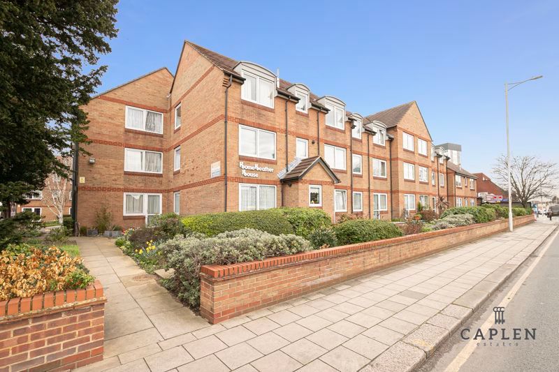 1 bed flat for sale in Home Heather House, Beehive Lane, Ilford IG4, £