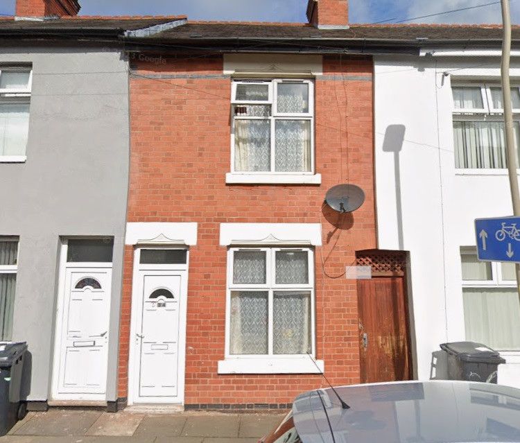3 bed terraced house for sale in Sawley Street, Leicester