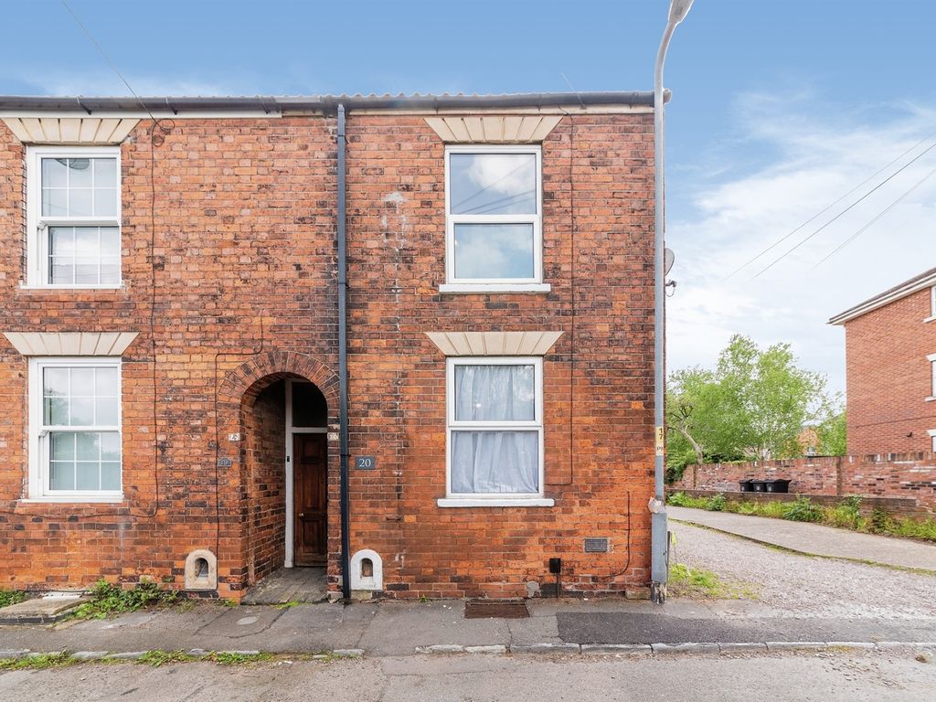 2 bed end terrace house for sale in Queen Street, Grantham NG31 Zoopla