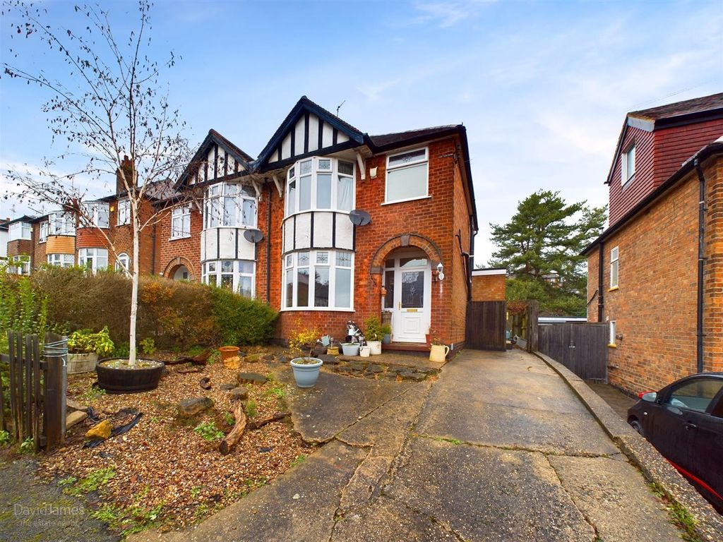 3 bed semidetached house for sale in Foxhill Road, Carlton, Nottingham