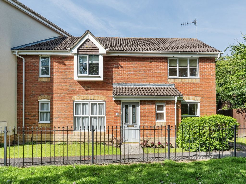 3 bed end terrace house for sale in Jessica Crescent, Totton