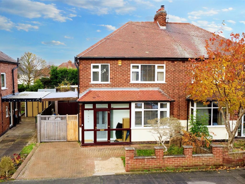 3 bed semidetached house for sale in Crofton Road, Attenborough