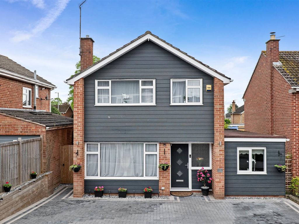 4 bed detached house for sale in Cecilia Avenue, Worcester WR2 Zoopla
