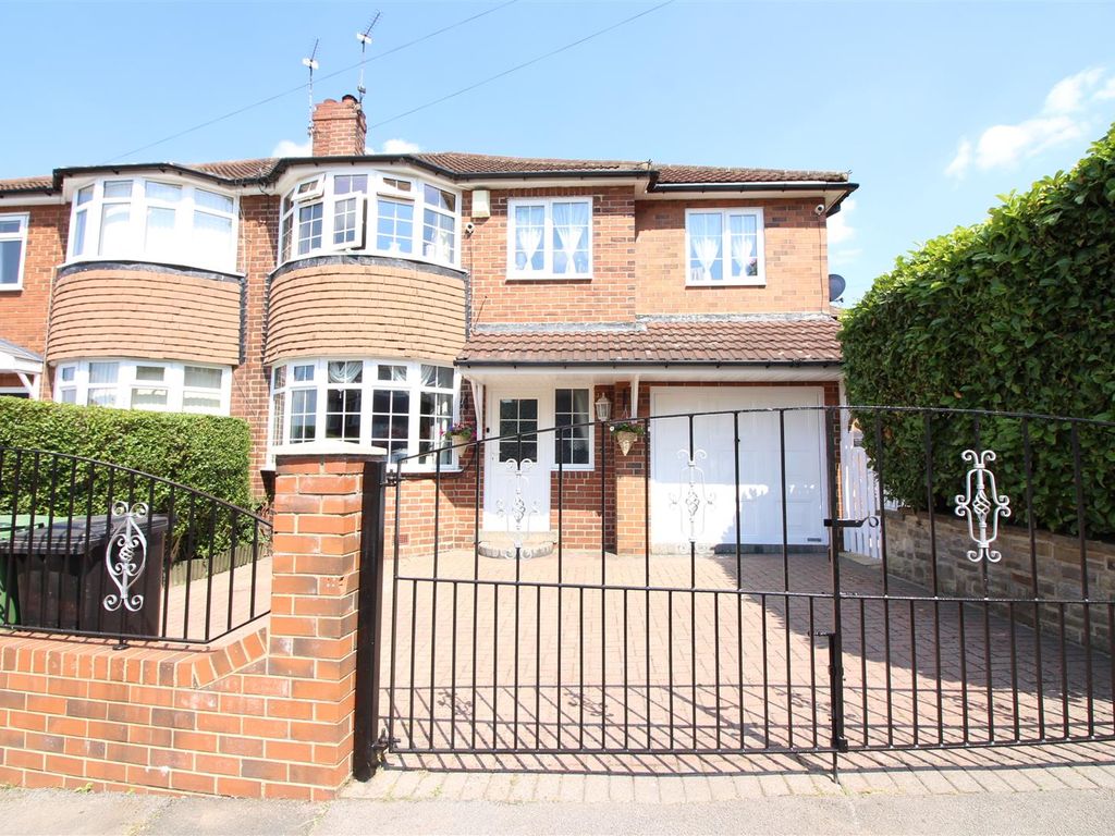 3 bed semidetached house for sale in Primrose Crescent, Crossgates