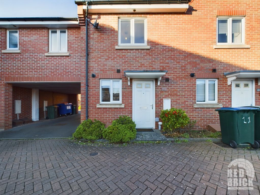 2 bed terraced house to rent in Border Court, Coventry CV3, £925 pcm