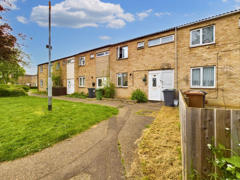 3 bed terraced house for sale in Middleton, South Bretton, Peterborough